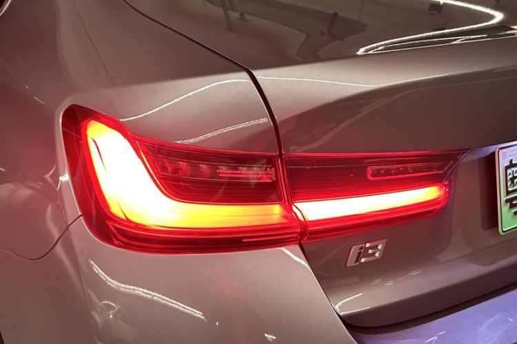 Used BMW i3 2022 eDrive 35 L
