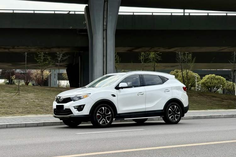 Used Soueast DX7 2015 1.5T Automatic Prestige Model