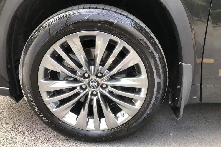 Used Toyota Highlander 2022 Dual-Engine 2.5L Four-Wheel Drive Prestige Version 7 Seats
