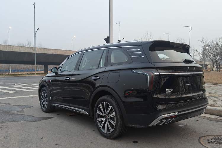Used Hongqi HS7 PHEV 2025 Model 2.0T PHEV Four-Wheel Drive 2 Million Units Commemorative Edition 6-Seater