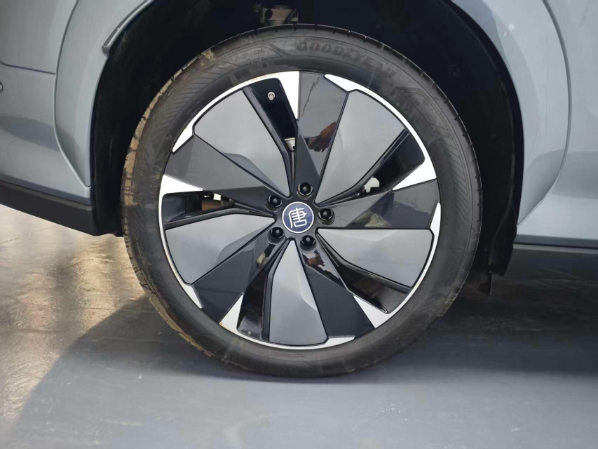 BYD Tang L 2025 DM 175KM Drone Player Edition — снимка 7