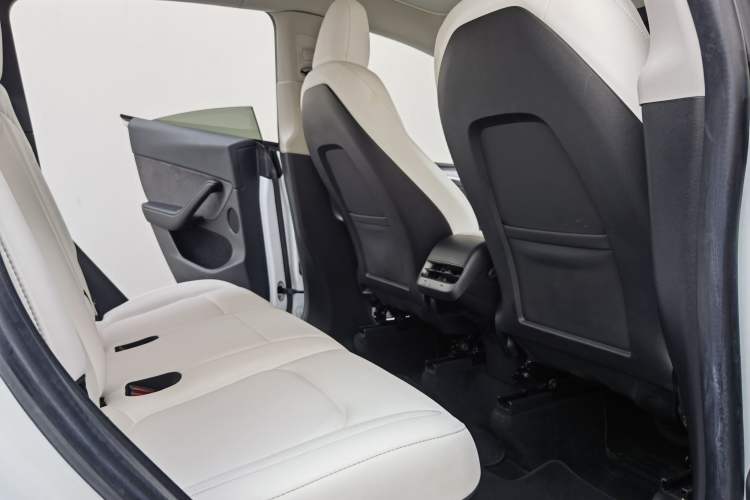 Used Tesla Model Y 2022 Rear-Wheel-Drive Version
