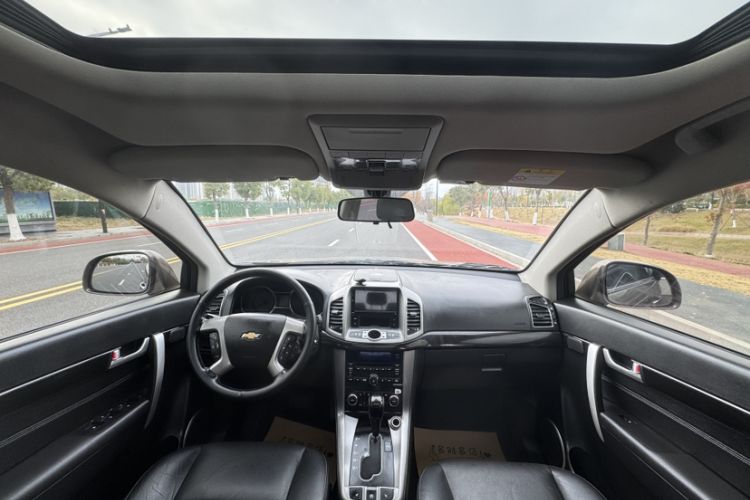 Used Chevrolet Captiva 2015 2.4L 4x4 Flagship Edition 7-Seater