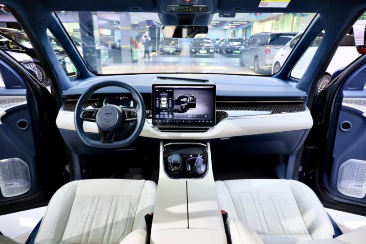 Used Zeekr 009 2022 WE Edition
