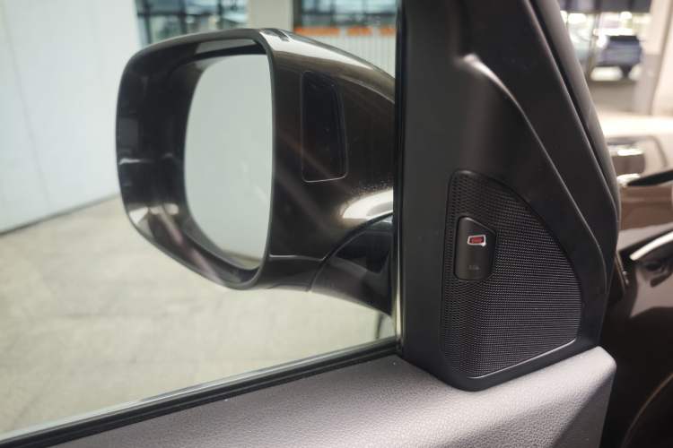 Used Audi Q5 2017 Plus 40 TFSI Technology Model
