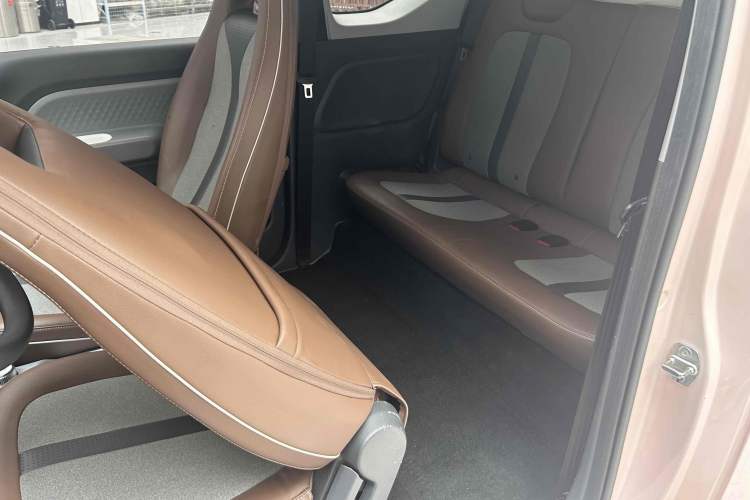 Used Wuling Hongguang MINIEV 2022 GAMEBOY 300km Enthusiast Model with Lithium Iron Phosphate