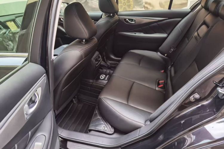 Used Infiniti Q50 2014 2.0T Luxury Edition