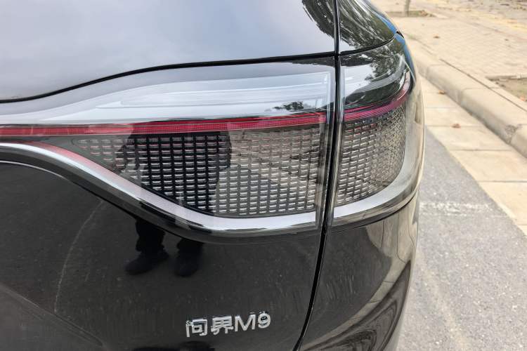 Used Hima AITO M9 2024 Range-Extended Ultra Version 52 kWh 5-Seater Model