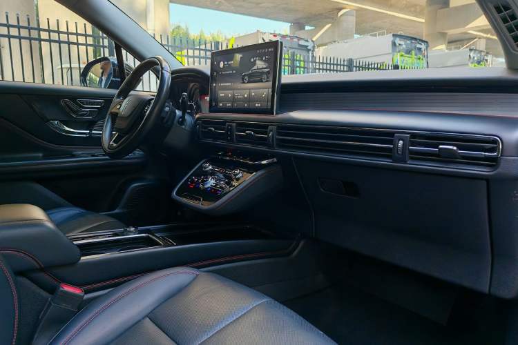 Used Lincoln Corsair 2020 2.0T Two-Wheel-Drive Black Knight Limited Edition