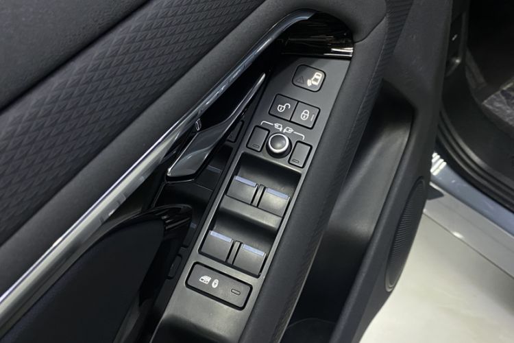 Used Land Rover Range Evoque 2020 249 PS R-DYNAMIC S Black Edition Sport Version