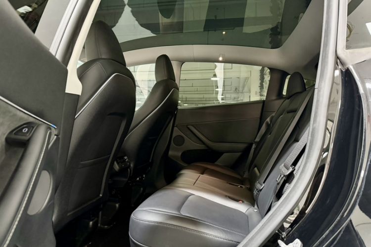 Used Tesla Model Y 2023 Rear-Wheel-Drive Version