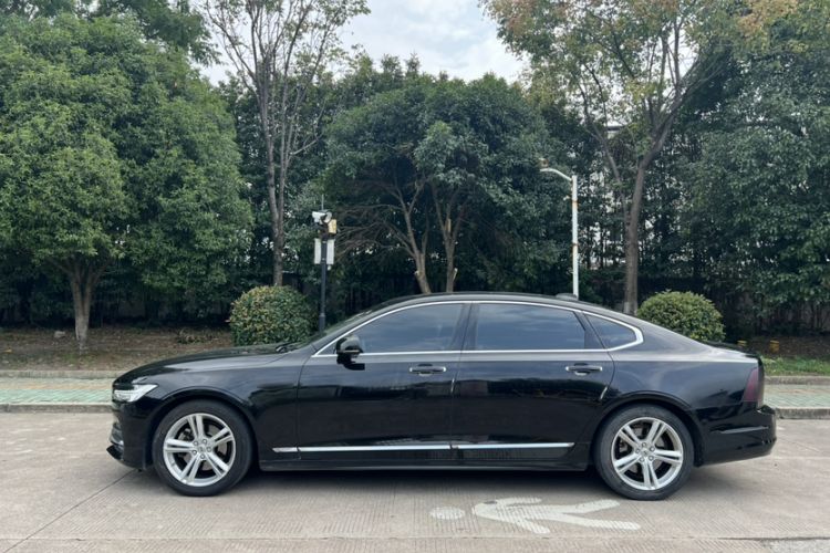 Used Volvo S90 2019 T5 Zhiyi Edition
