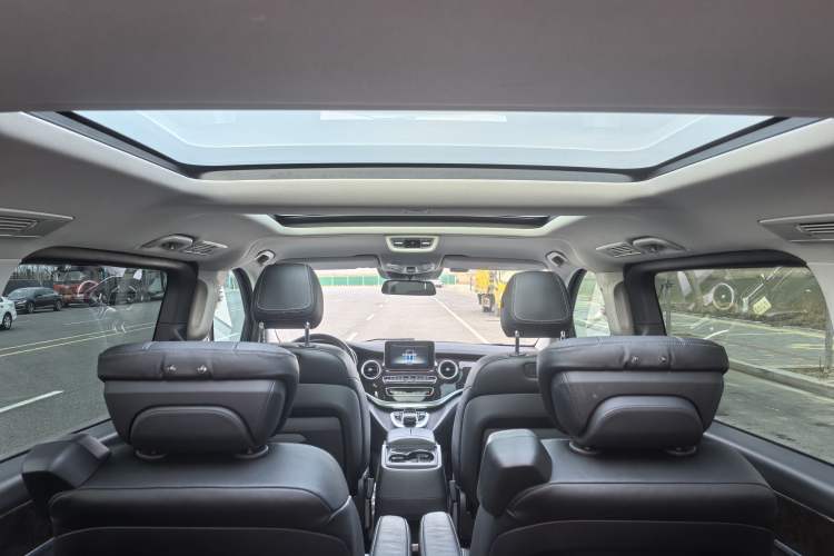 Used Mercedes-Benz V-Class 2017 V 260 L Prestige Extended Edition