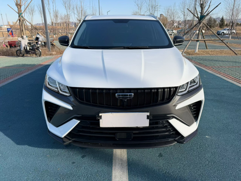 Geely Auto Coolray 2023 1.5T DCT Platinum Edition — снимка 11
