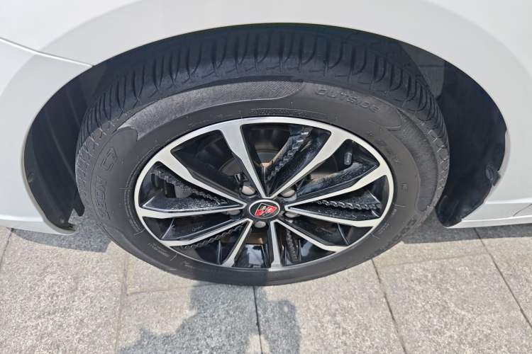 Used Roewe i5 2020 1.5L Automatic 4G Connect Luxury Flagship Edition