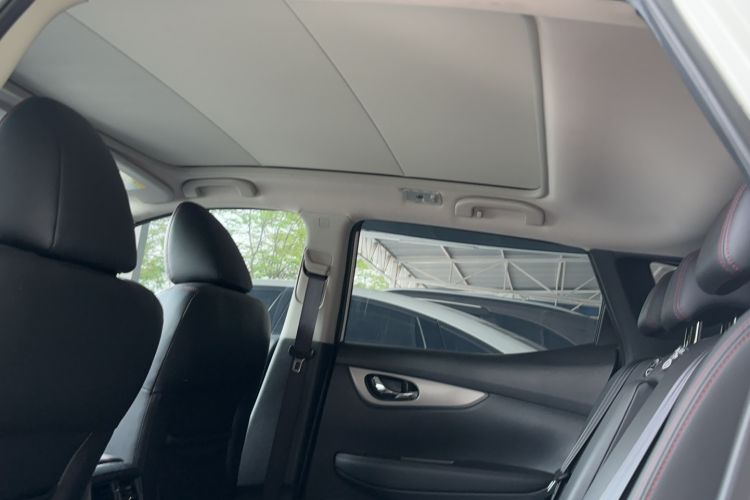 Used Nissan Qashqai 2022 2.0L CVT XV Premier Luxury Edition Headliner