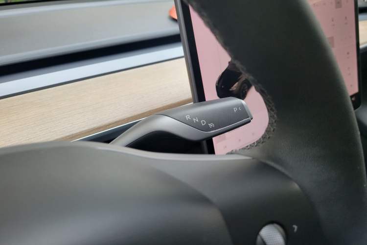 Used Tesla Model Y 2021 Long-Range All-Wheel-Drive Version 3D7 Gear Lever