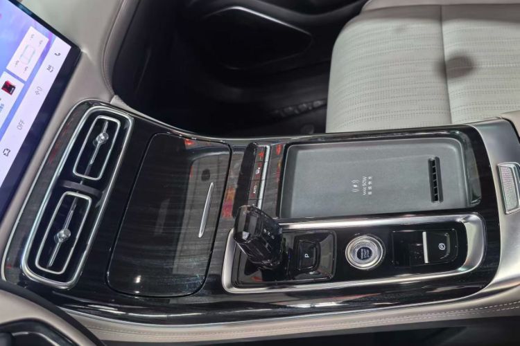 Used Geely Auto FX11 2025 4th Generation 1.5TD DCT Jinxiu