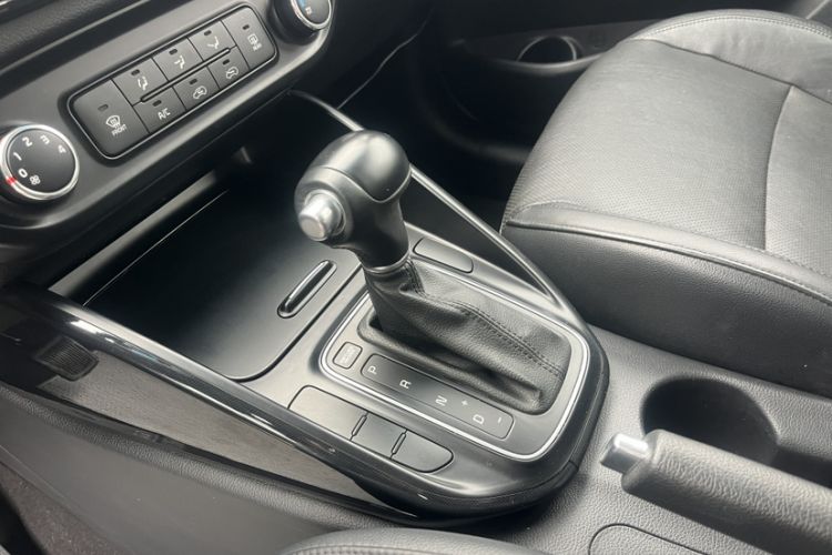 Used Kia Carens 2013 2.0L 7-Seater Automatic Comfort Edition China IV Standard