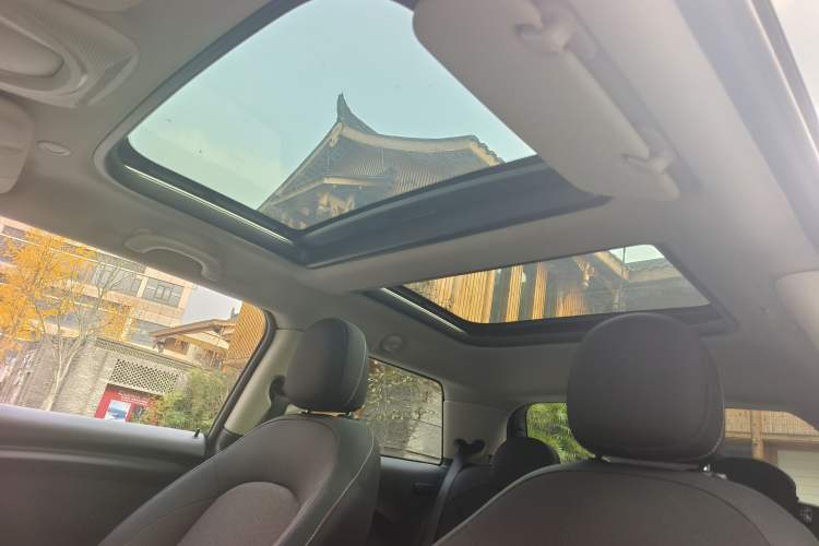 Used MINI 2014 1.2T ONE+ Headliner