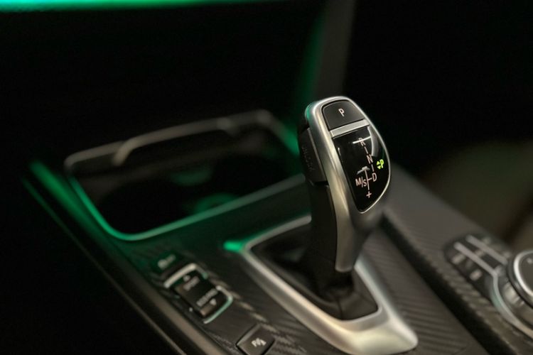 Used BMW 3 Series 2018 320Li Leading Model M Sport Package Interior 3