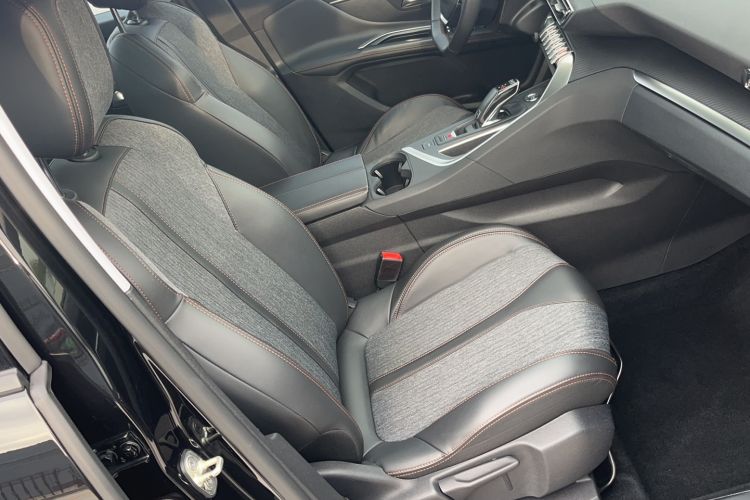 Used Peugeot 5008 2017 380THP 7-Seater Elite Edition Right Front Seat