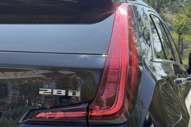 Used Cadillac XT4 2021 28T Two-Wheel Drive Tech Edition