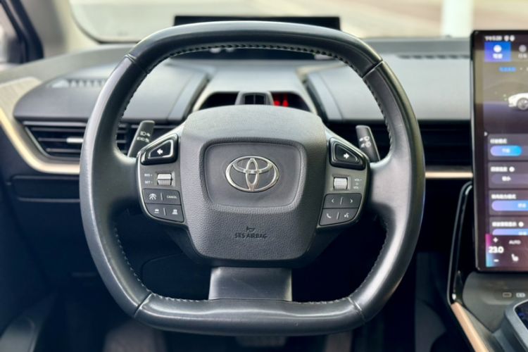 Used Toyota bZ3 2023 616 km Long-Range Premium
