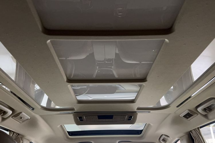 Used Buick GL8 2022 ES Landtrek 653T Luxury Edition