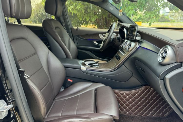 Used Mercedes-Benz GLC 2018 Refreshed GLC 300 4MATIC Dynamic Edition