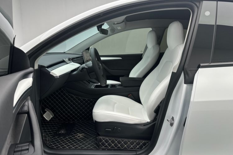 Used Tesla Model Y 2021 Performance High-Performance All-Wheel-Drive Version Left Front Seat