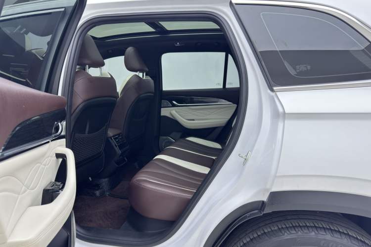 Used Geely Auto Monjaro L 2021 2.0TD DCT EVO Two-Wheel Drive Prestige Version Interior 6