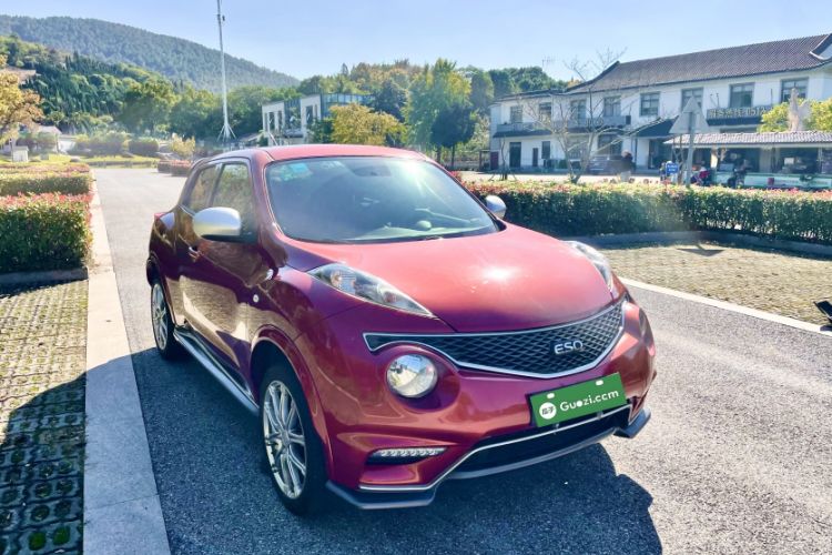 Used Infiniti ESQ 2014 1.6L Spontaneous Edition
