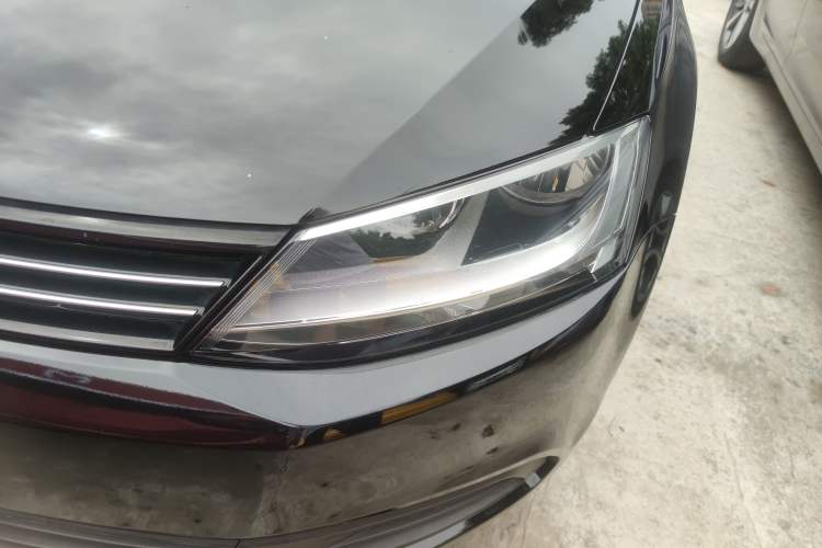 Used Volkswagen Sagitar 2012 1.6L Automatic Fashion Edition