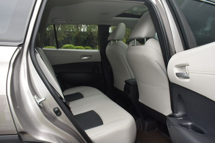 Used Toyota FRONTLANDER 2023 2.0L CVT Luxury Edition
