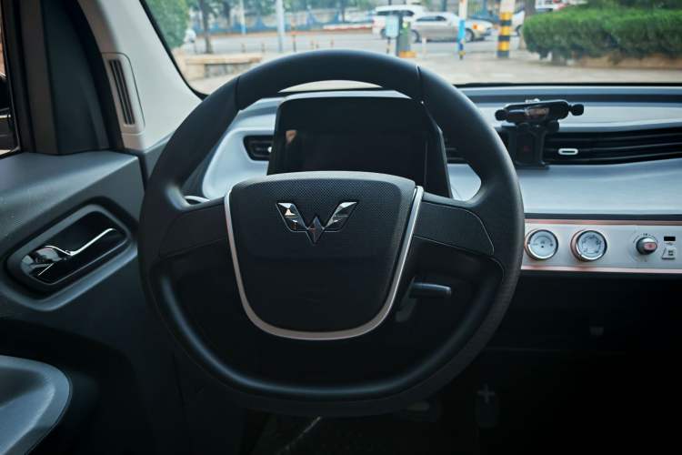 Used Wuling Hongguang MINIEV 2021 Macaron Fashion Model Lithium Iron Phosphate