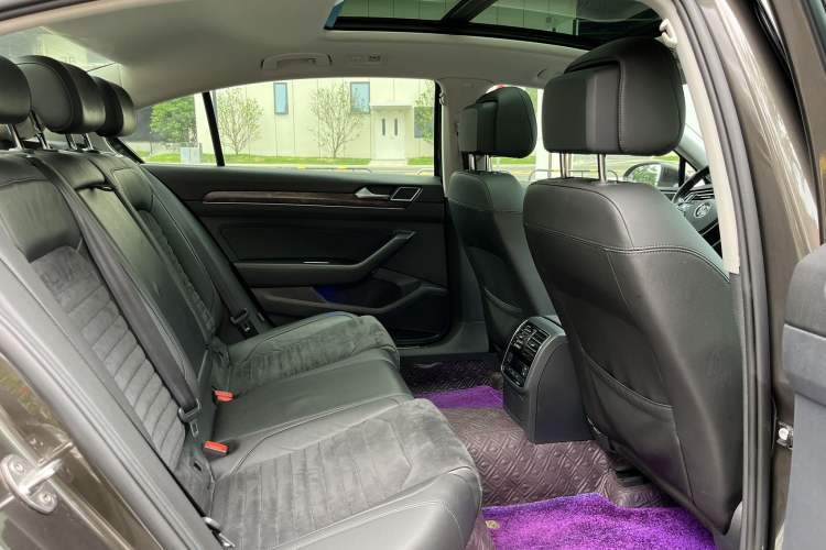 Used Volkswagen Magotan 2017 380TSI DSG Luxury Model Interior 9