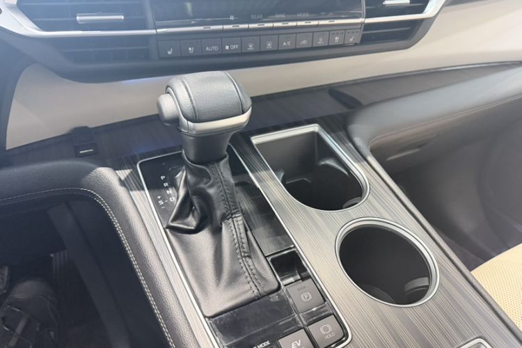 Used Toyota Sienna 2021 2.5L Hybrid Ultimate Edition
