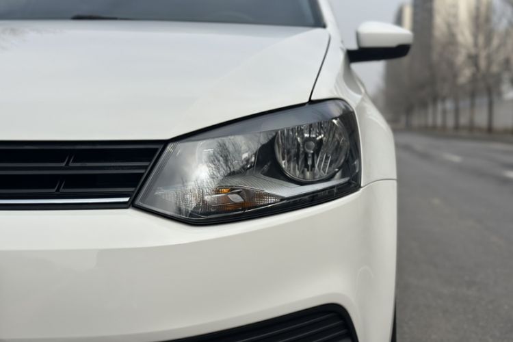 Used Volkswagen Polo 2016 1.4L Manual Fashion Model