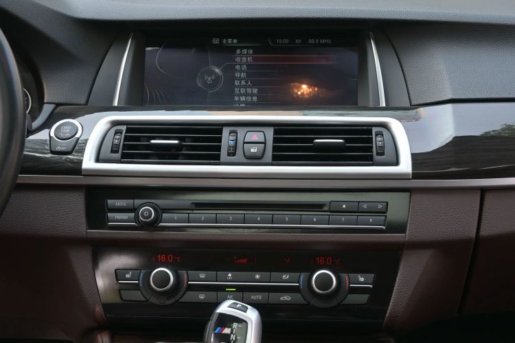 Used BMW 5 Series 2014 525Li Luxury Design Package