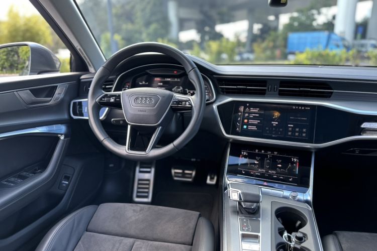 Used Audi A6 2021 allroad quattro Explorer 55 TFSI Prestige Off-Road Model
