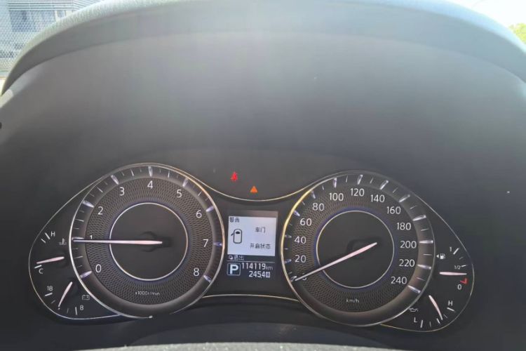 Used Infiniti QX80 2013 5.6L 4WD
