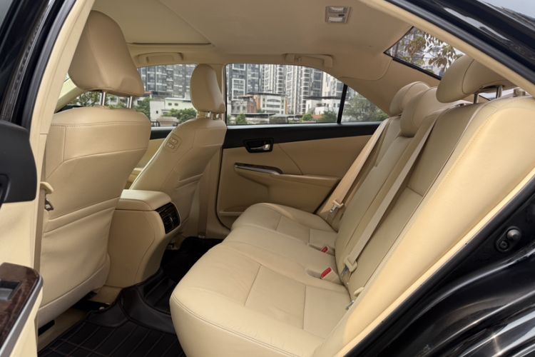 Used Toyota Camry 2015 2.0G Premier Edition
