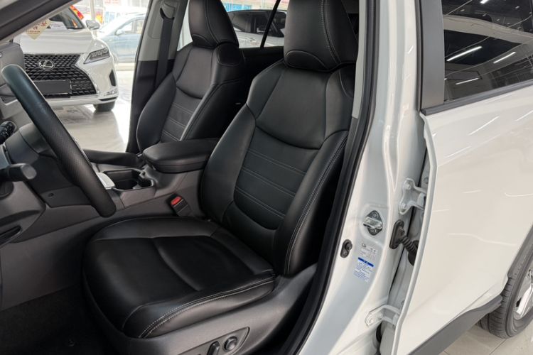 Used Toyota RAV4 2021 2.0L CVT 4x4 Trend Edition
