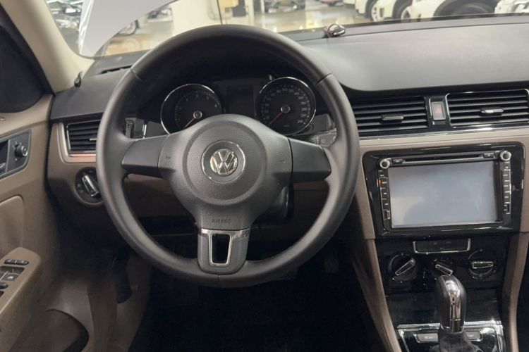 Used Volkswagen Bora 2014 1.6L Automatic Comfort Model Steering Wheel