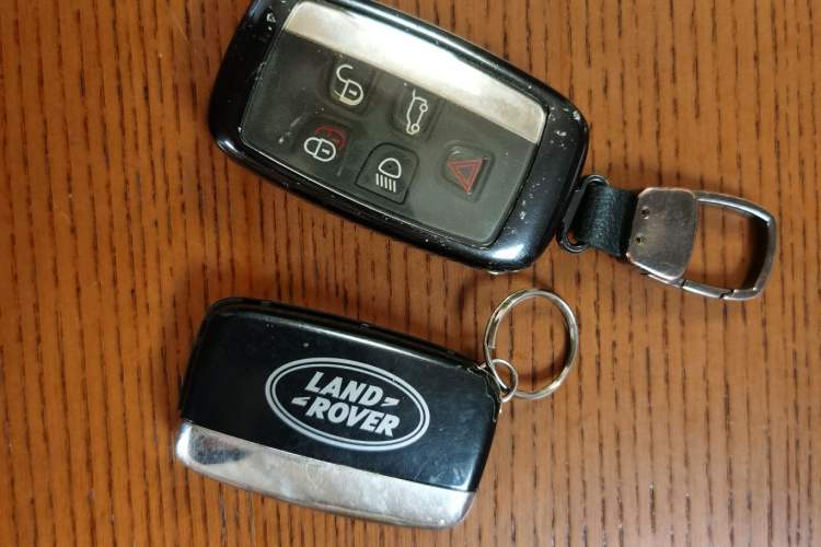 Used Land Rover Discovery Sport 2017 2.0T HSE Interior 4