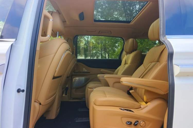 Used VOYAH Dream 2024 PHEV Extended-Range Premium Edition