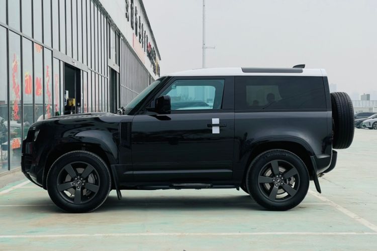 Used Land Rover Defender 2023 Facelift 90 3.0T P400 XS Exterior 7