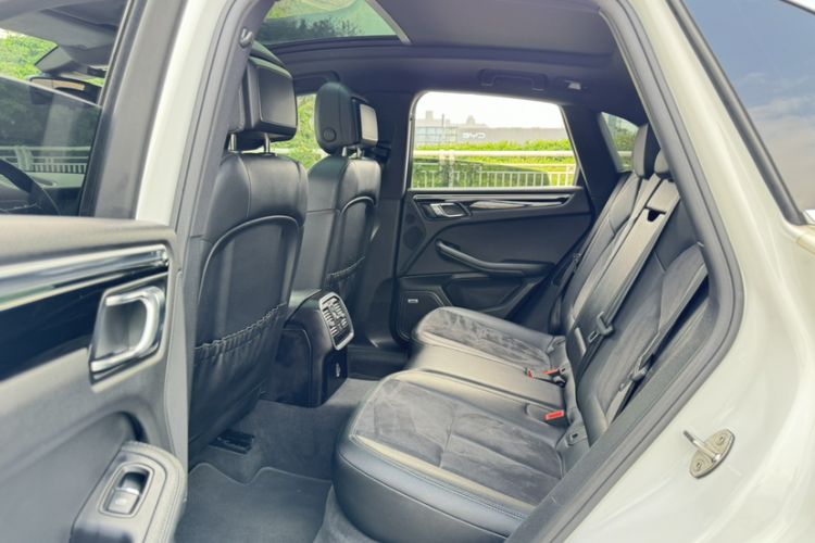 Used Porsche Macan 2017 Macan S 3.0T Interior 9