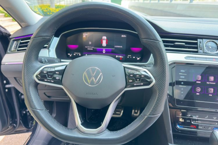 Used Volkswagen Magotan 2023 2 Million Units Limited Edition 330TSI DSG Leading Version
